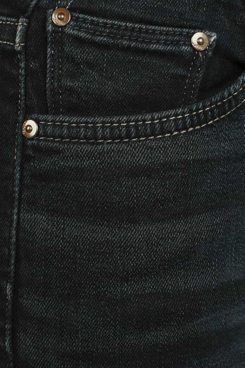 תמונה אחורית של HW LOOKER