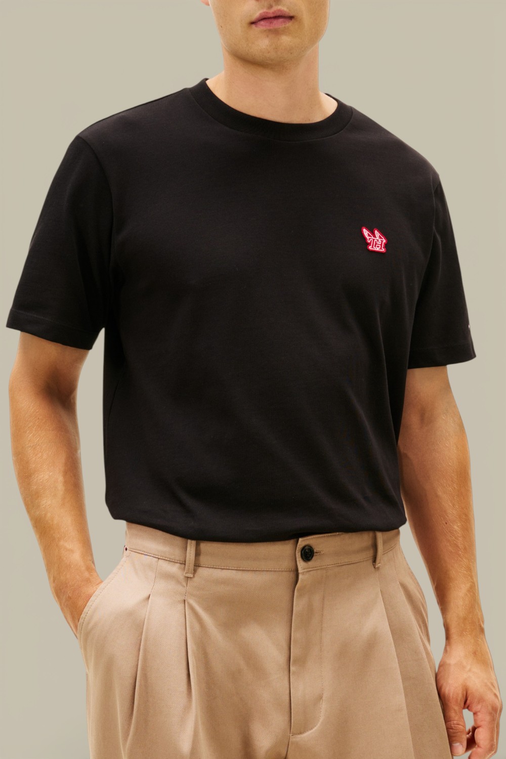 תמונת דוגמן קידמית של חולצת טי