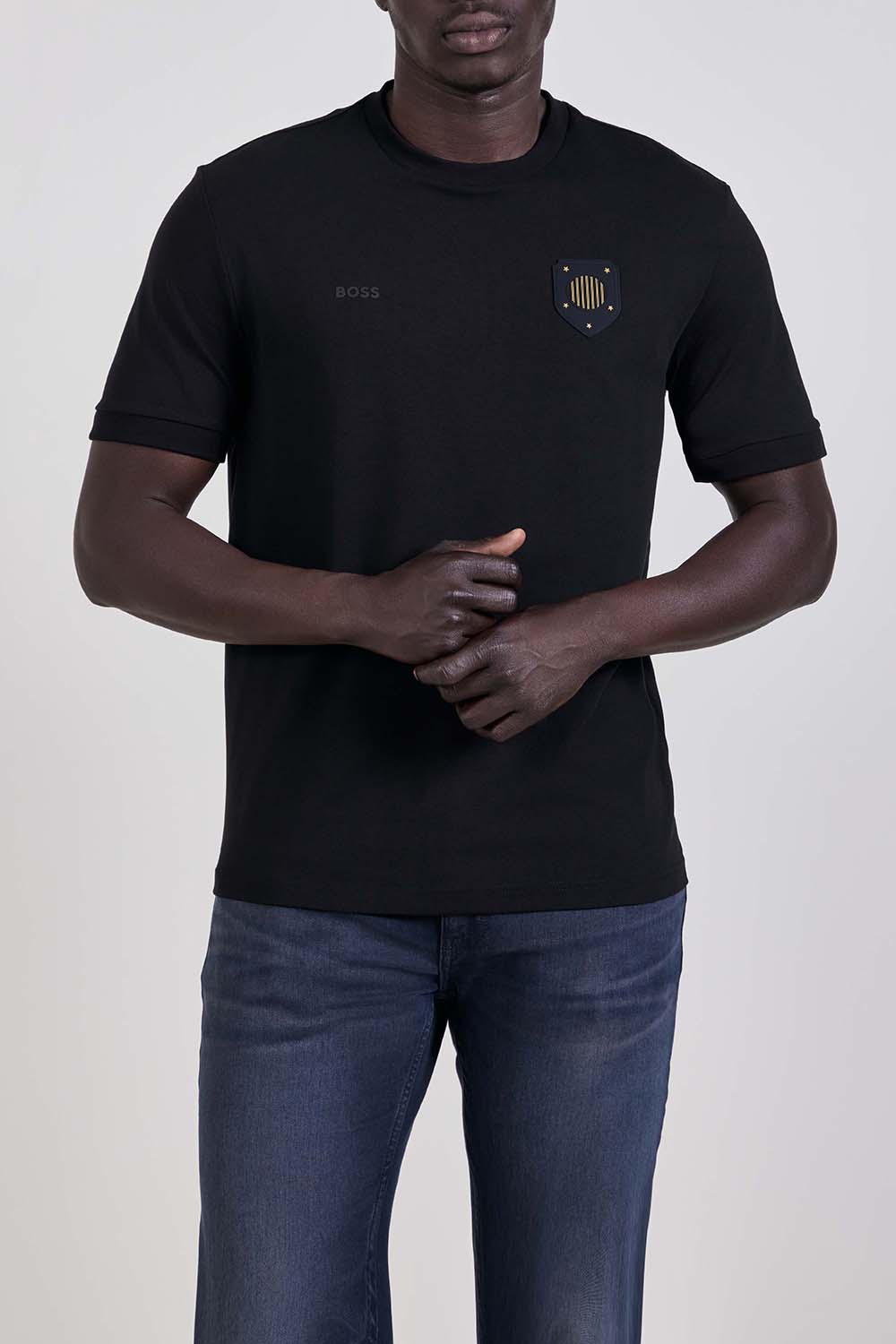 תמונת דוגמן קידמית של חולצת טי