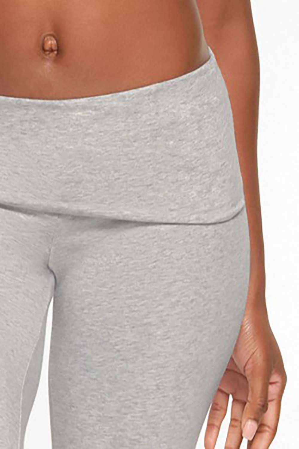 תמונת תקריב דוגמן של FOLDOVER PANT