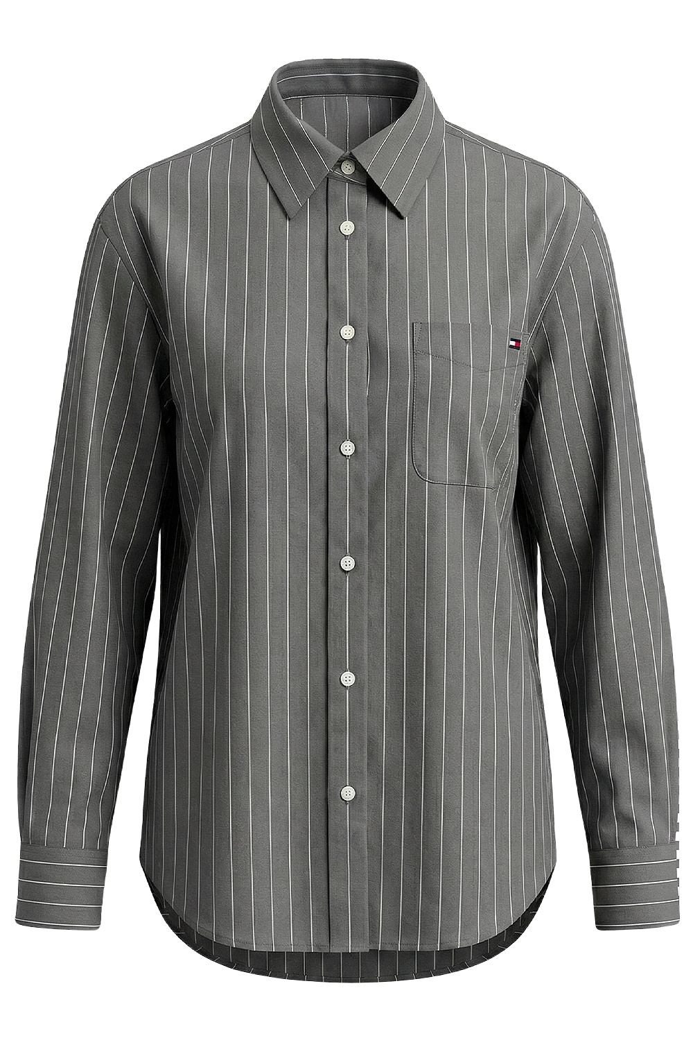 תמונה קידמית של חולצת כפתורים אוברסייז