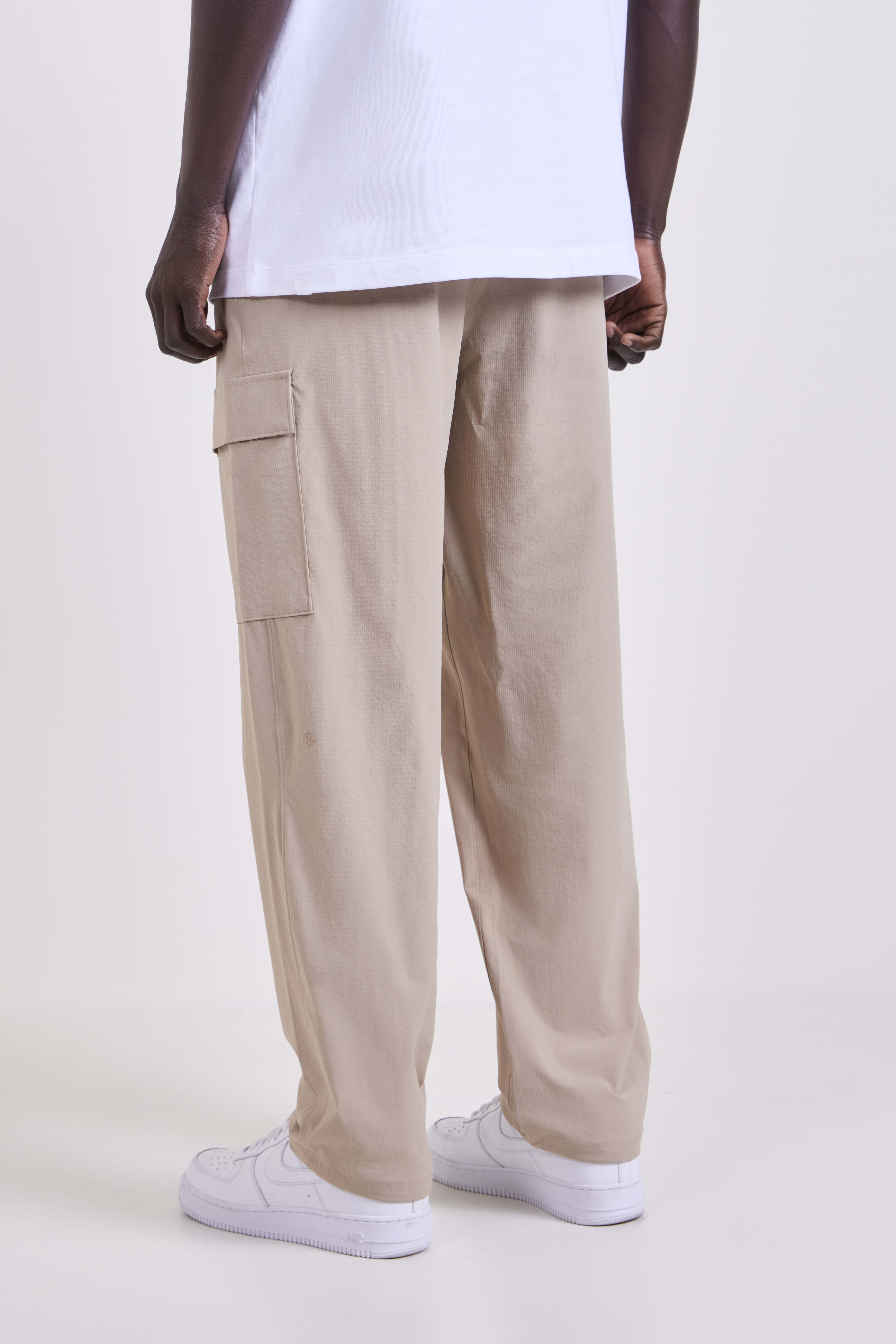 תמונת דוגמן אחורית של Ripstop Relaxed-Fit Cargo Pant Regular