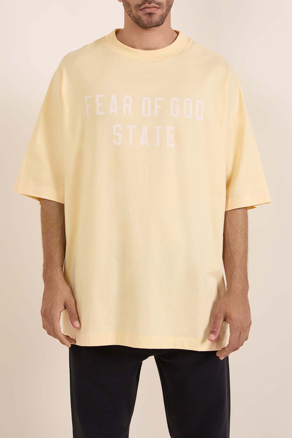 תמונת דוגמן קידמית של חולצת טי