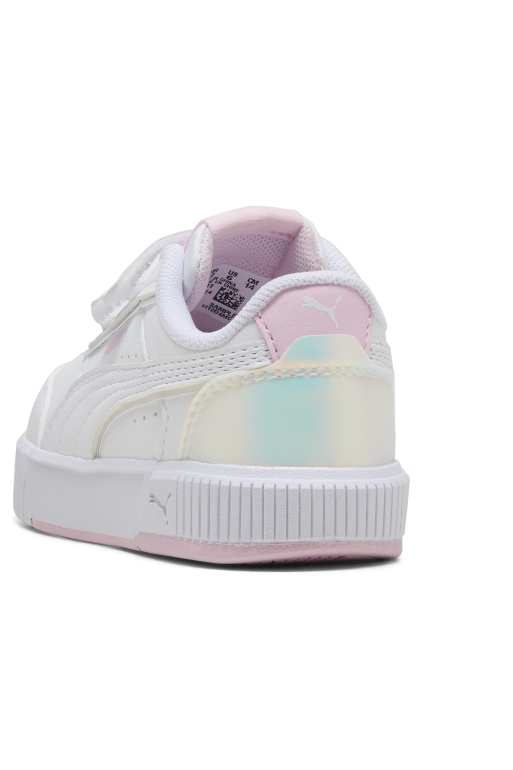 תמונת פנים של נעלי סניקרס