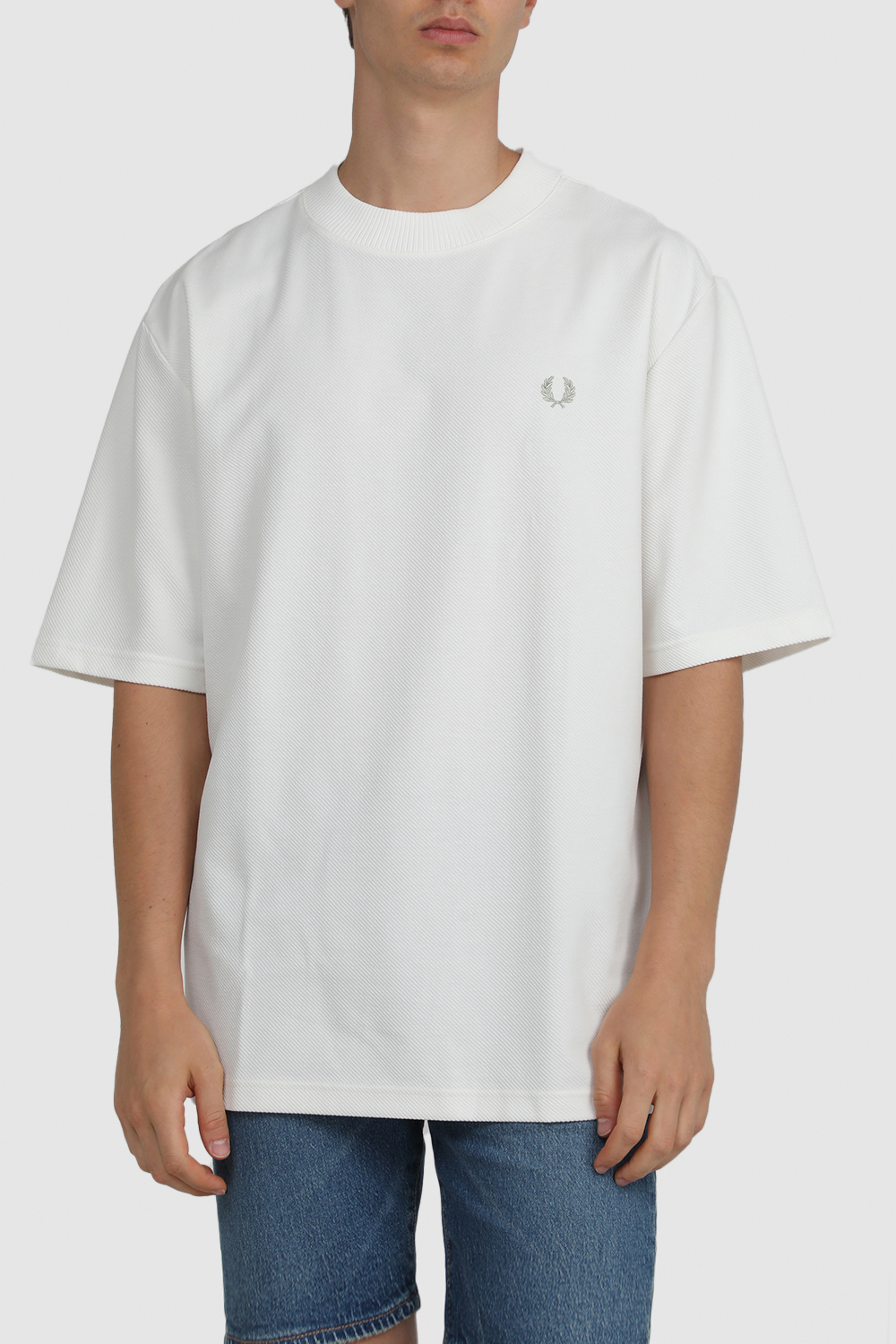 תמונת דוגמן קידמית של חולצת טי