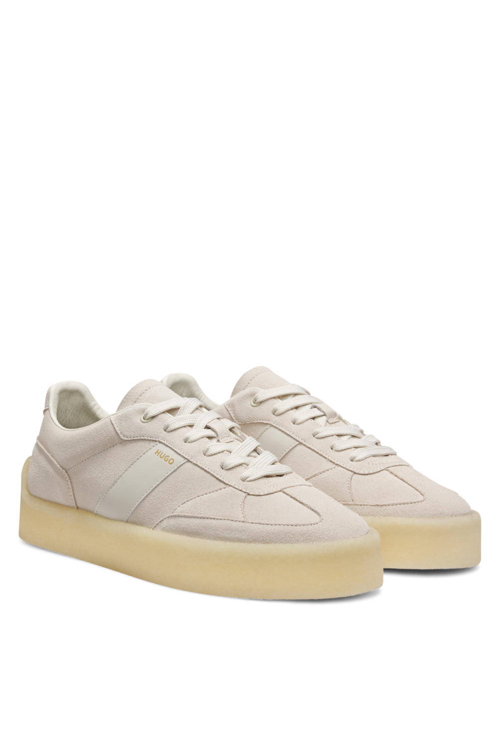 תמונה אחורית של נעלי סניקרס