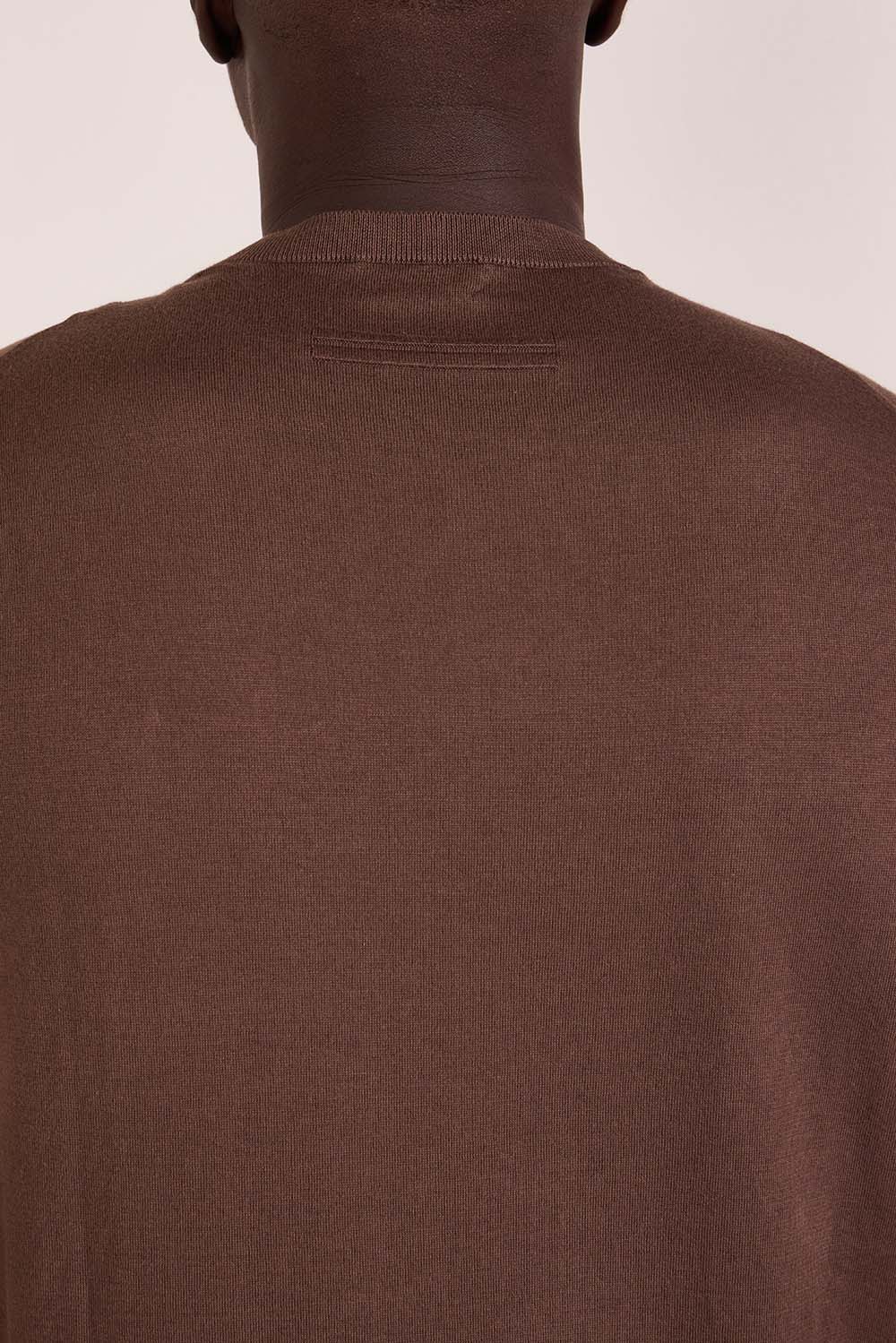 תמונת תקריב דוגמן של חולצת טי