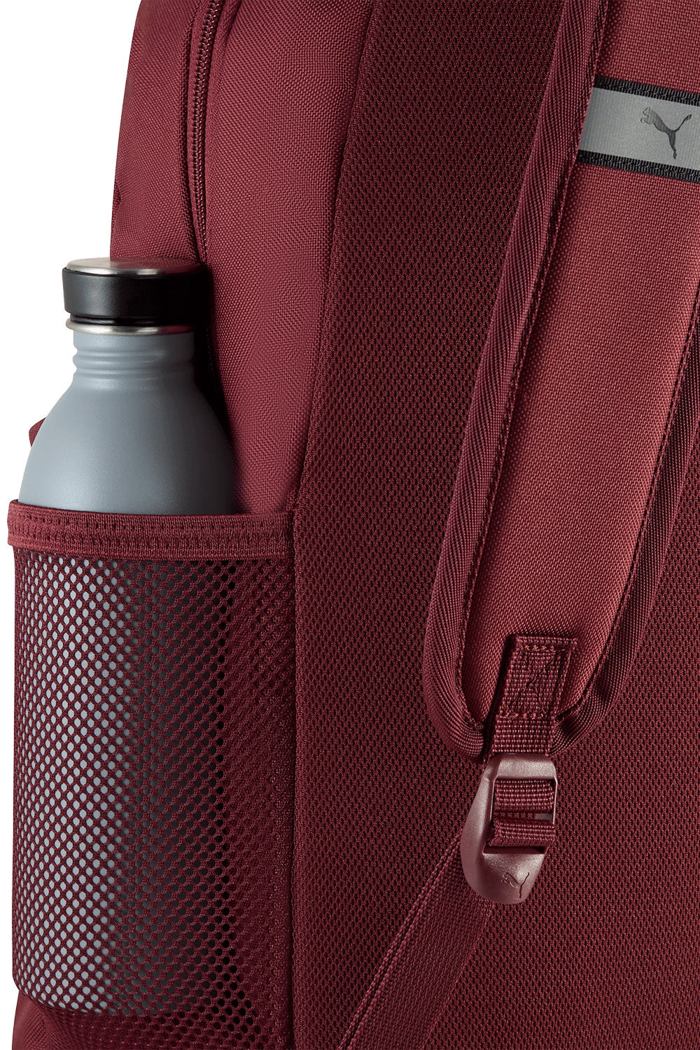 תמונת תקריב של סט תיק גב וקלמר