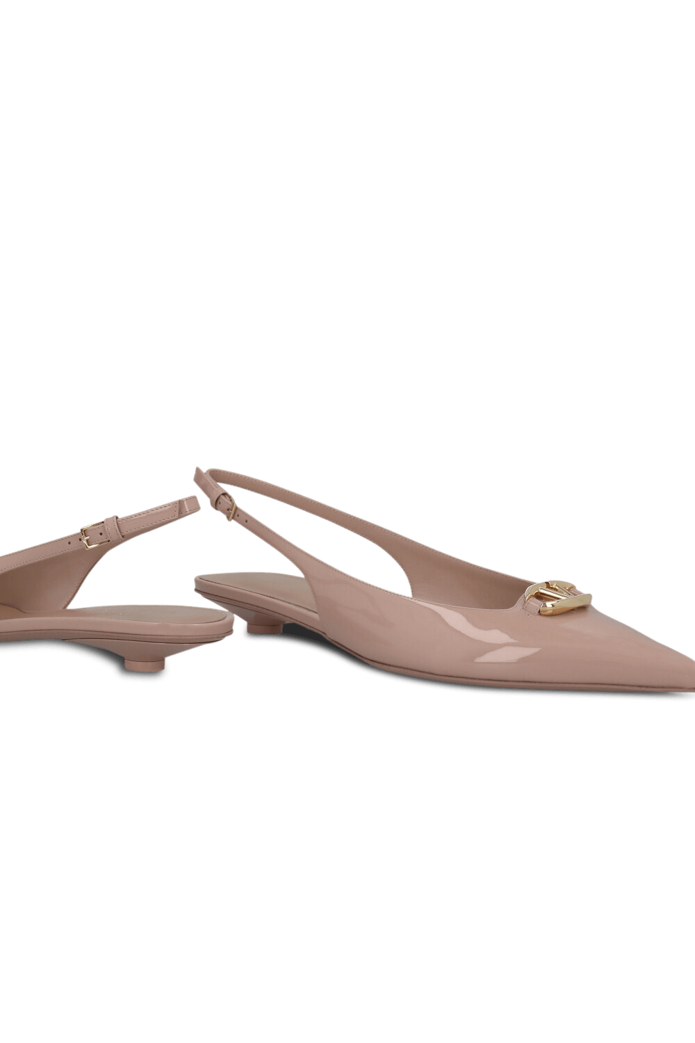 תמונת תקריב של נעלי  סלינג בק