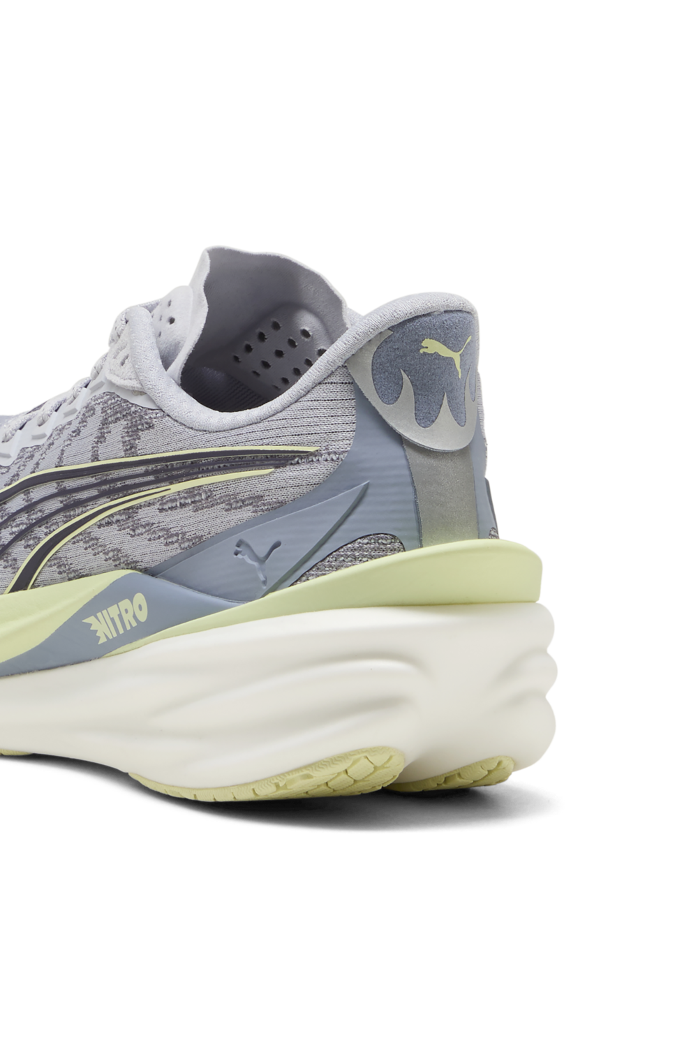 תמונת פנים של נעלי ריצה דיביאייט ניטרו 4