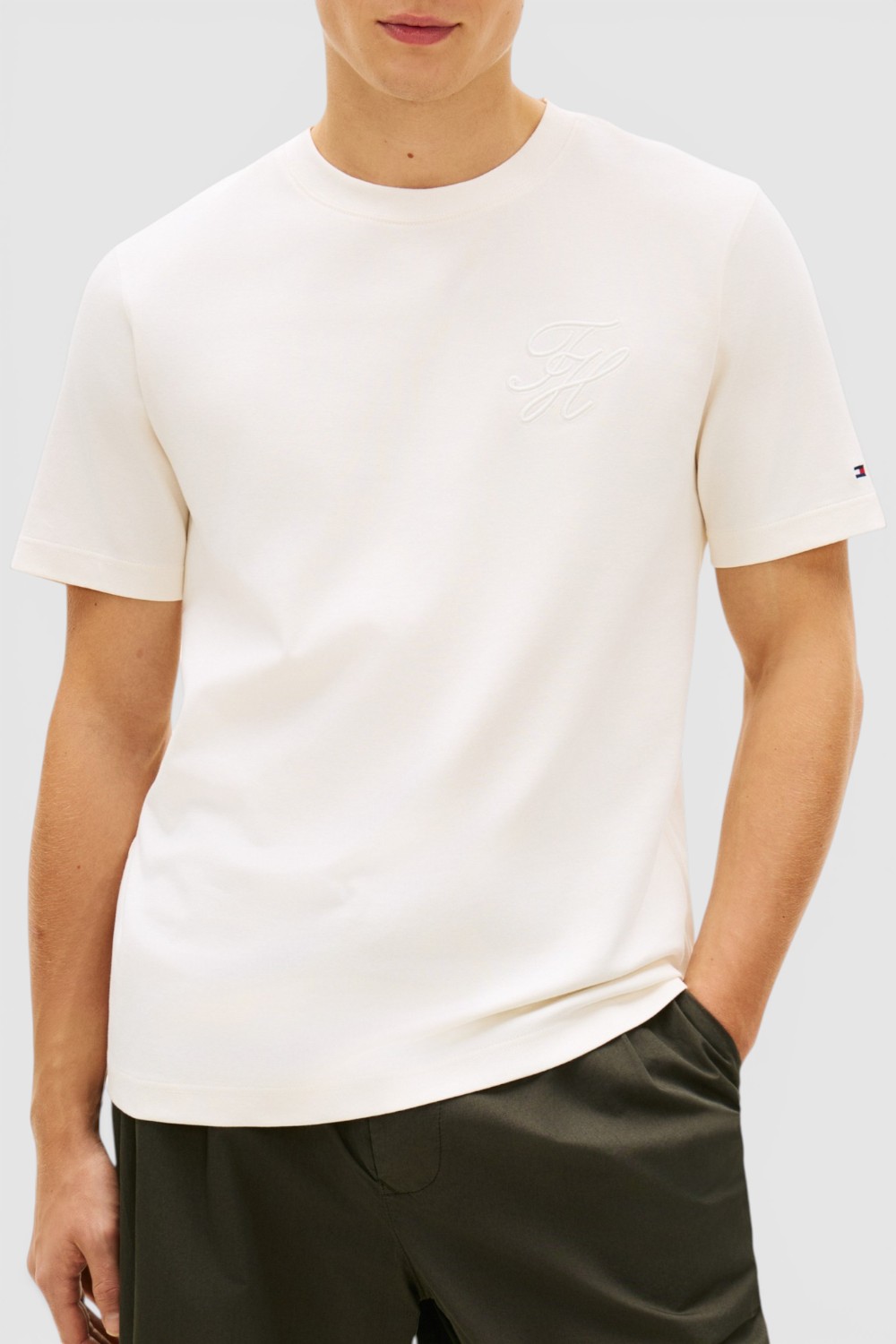 תמונת דוגמן קידמית של חולצת טי