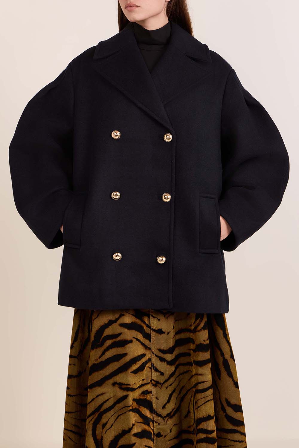 תמונת דוגמן קידמית של זקט צמר אוברסייז מחוייט