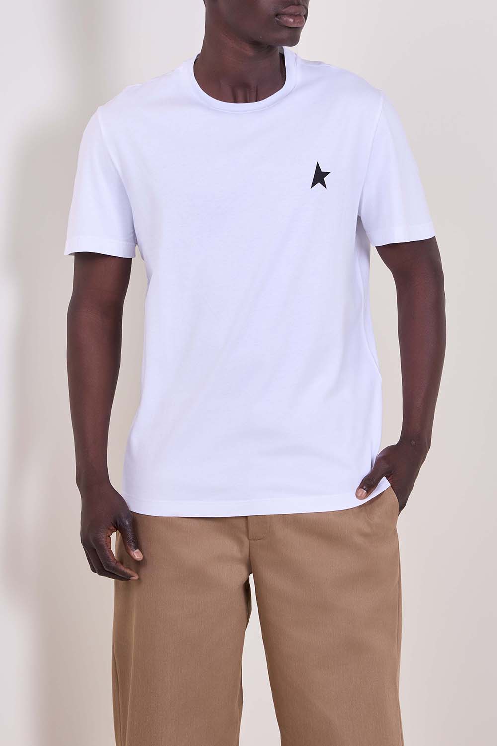 תמונת דוגמן קידמית של חולצת טי