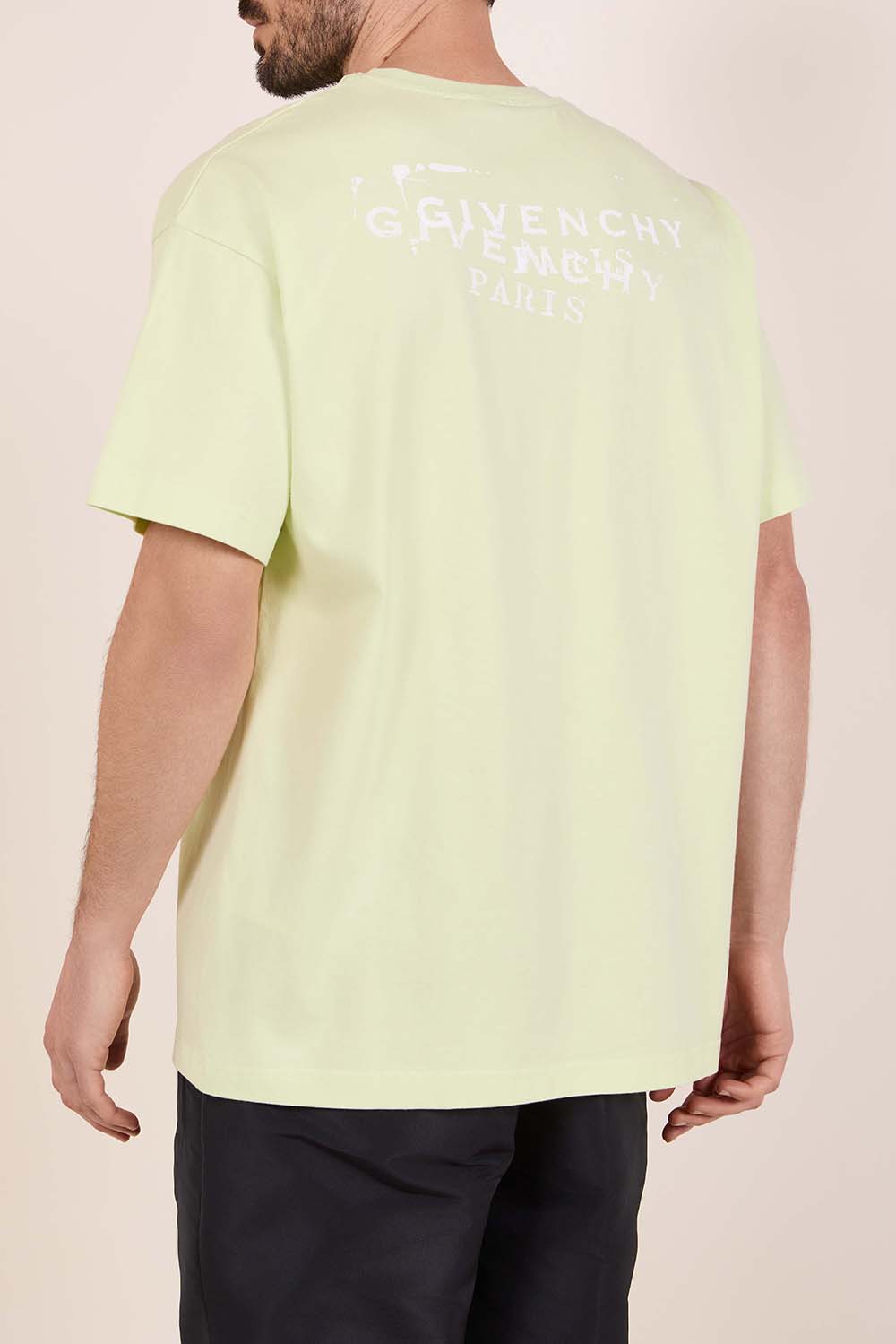 תמונת דוגמן אחורית של חולצת טי