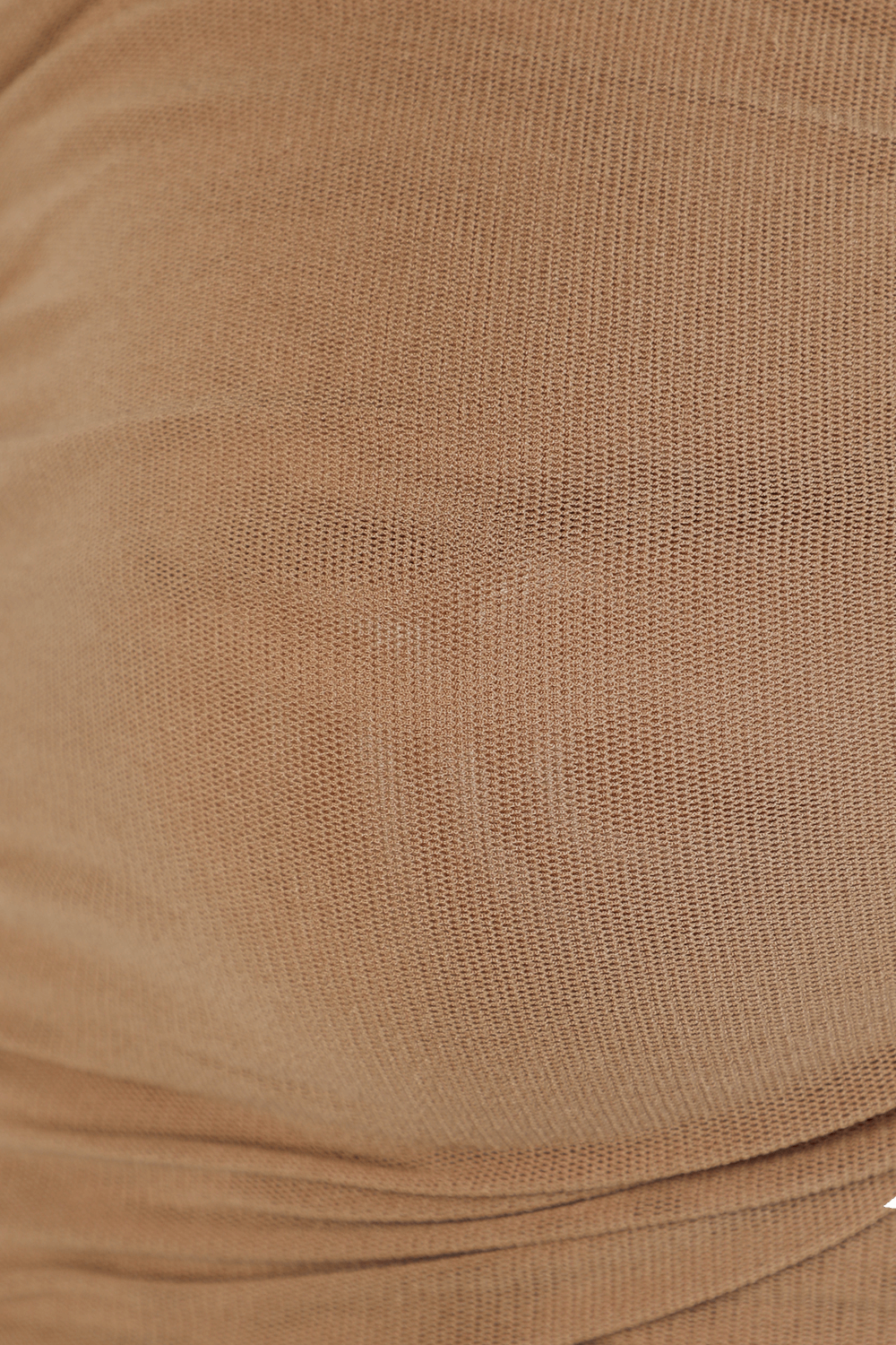 תמונה אחורית של טופ סטרפלס כפול חום