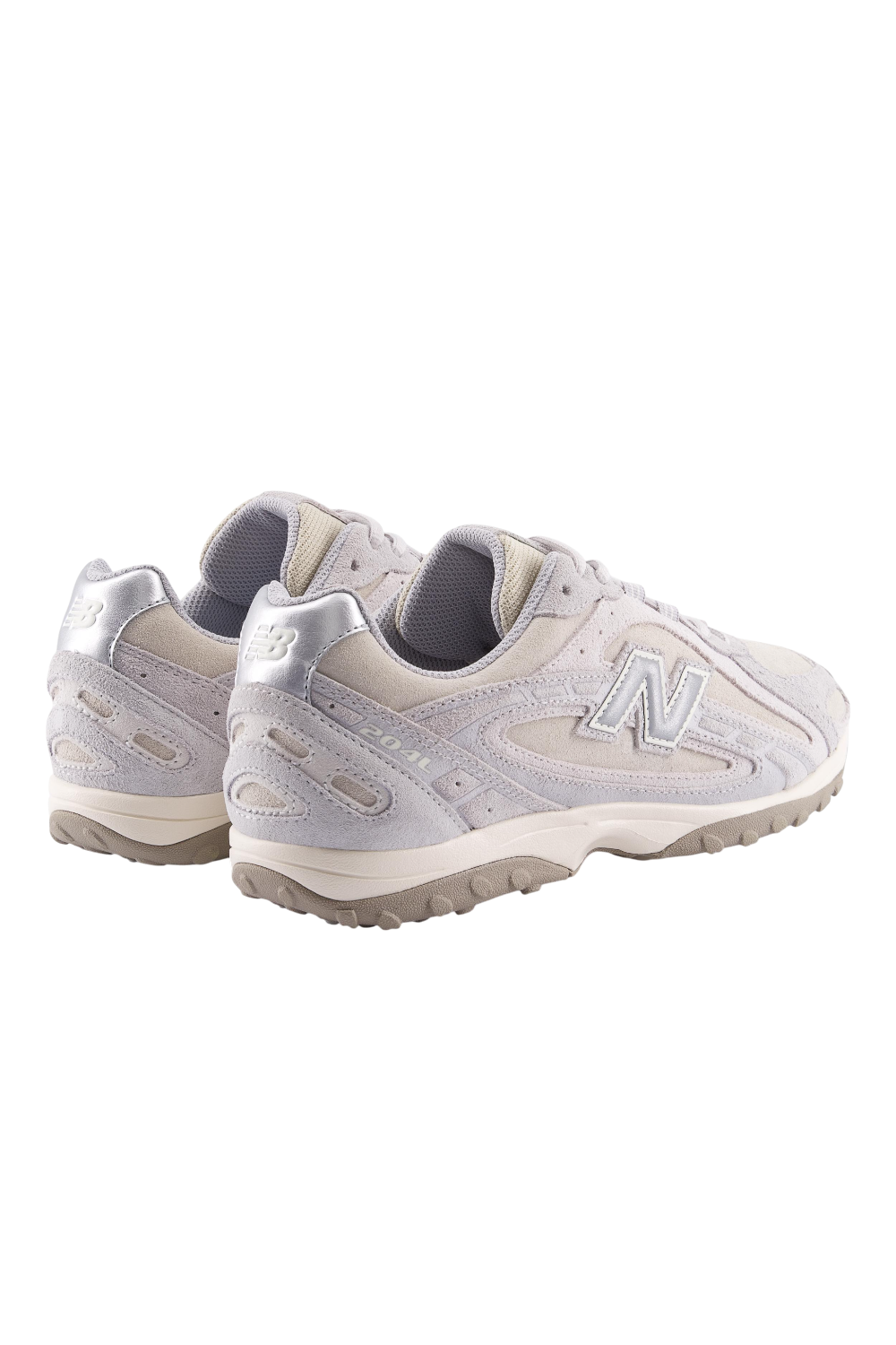 תמונת פנים של נעלי סניקרס 204