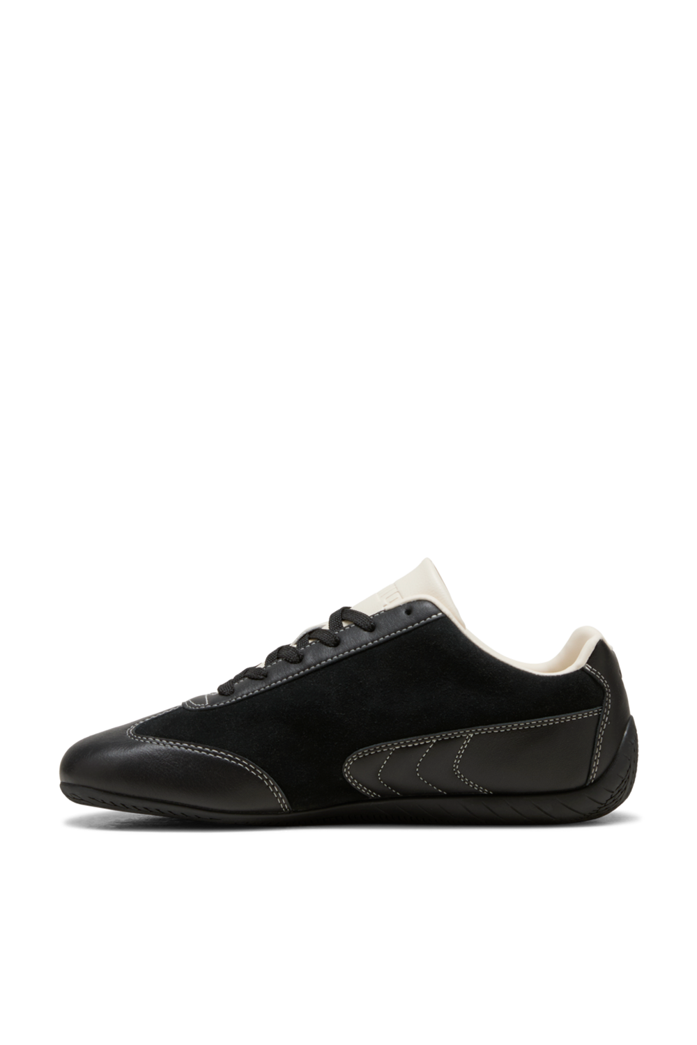 תמונה אחורית של נעלי סניקרס ספידקאט