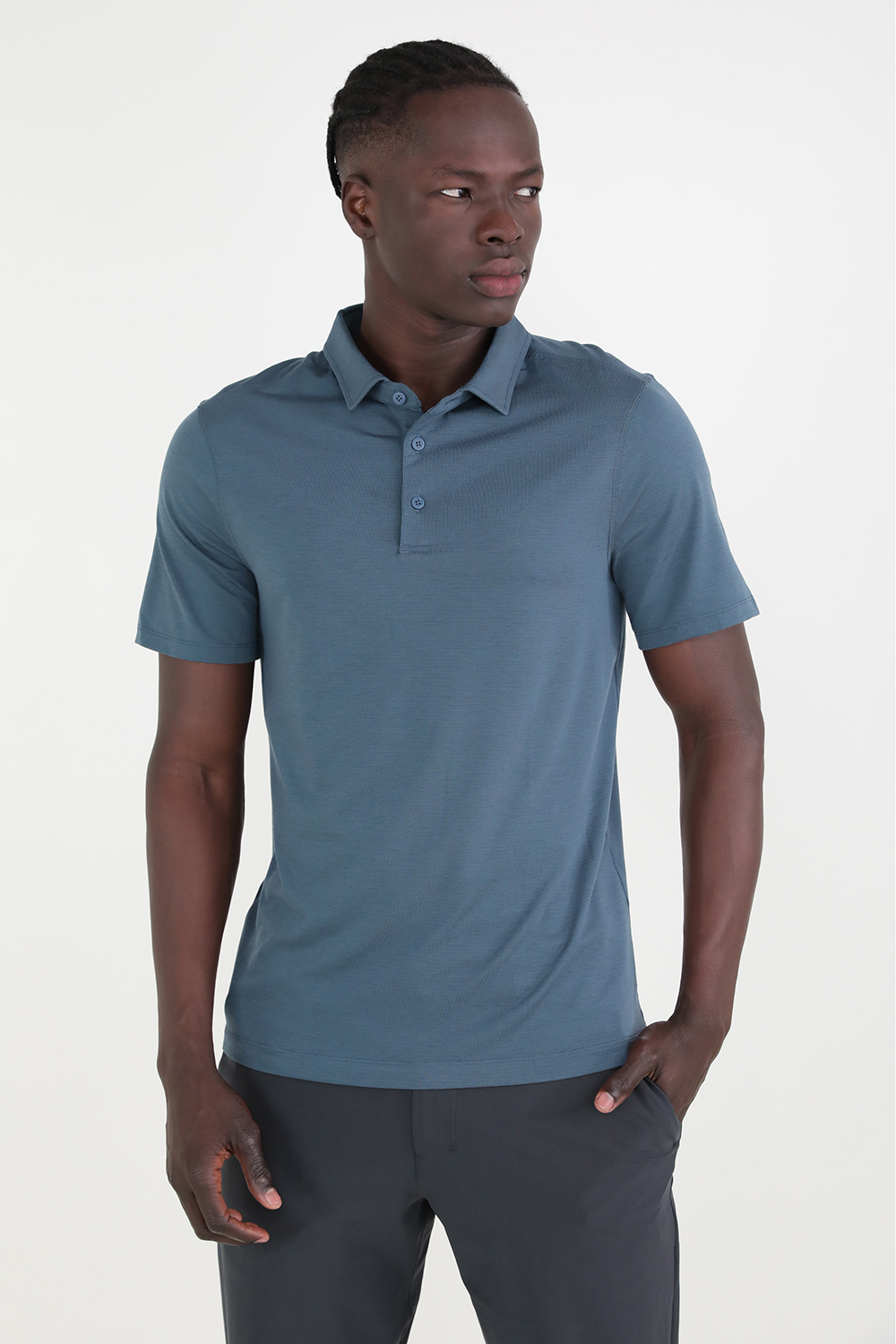 תמונת דוגמן קידמית של Evolution Short-Sleeve Polo