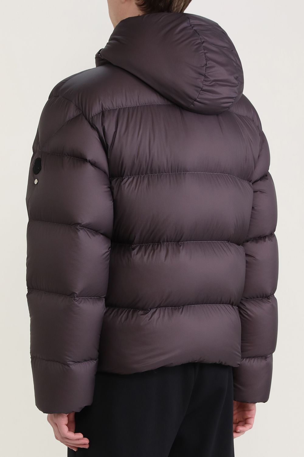 תמונת דוגמן אחורית של מונקלר X אליקס מעיל קווילט אפודי