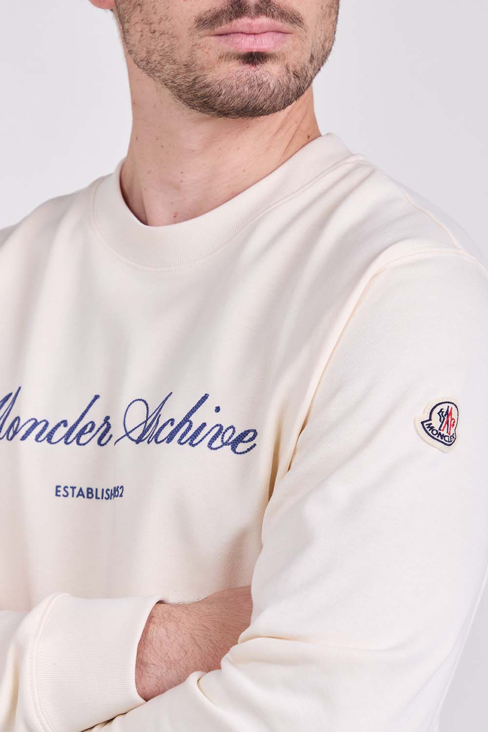 תמונת תקריב דוגמן של סווטשירט