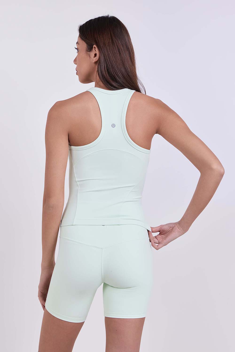 תמונת דוגמן אחורית של lululemon Align&trade; Waist-Length Racerback Tank Top