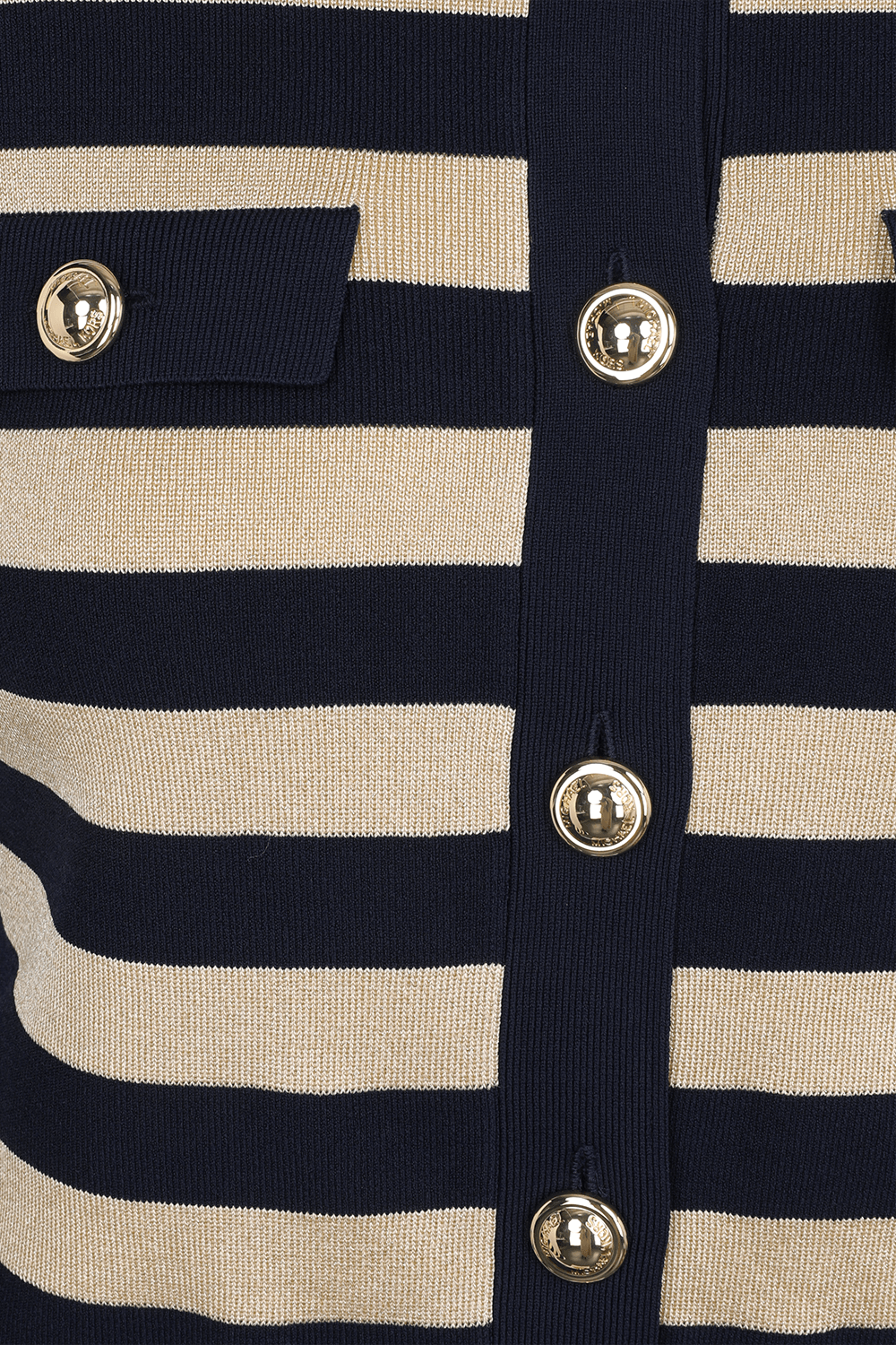 תמונה אחורית של קרדיגן פסים