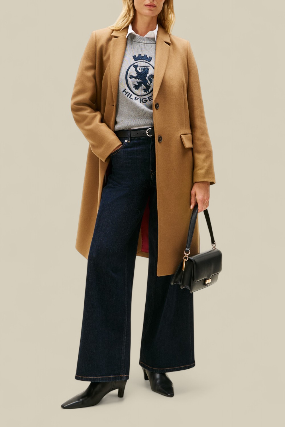 תמונת דוגמן קידמית של מעיל צמר ארוך