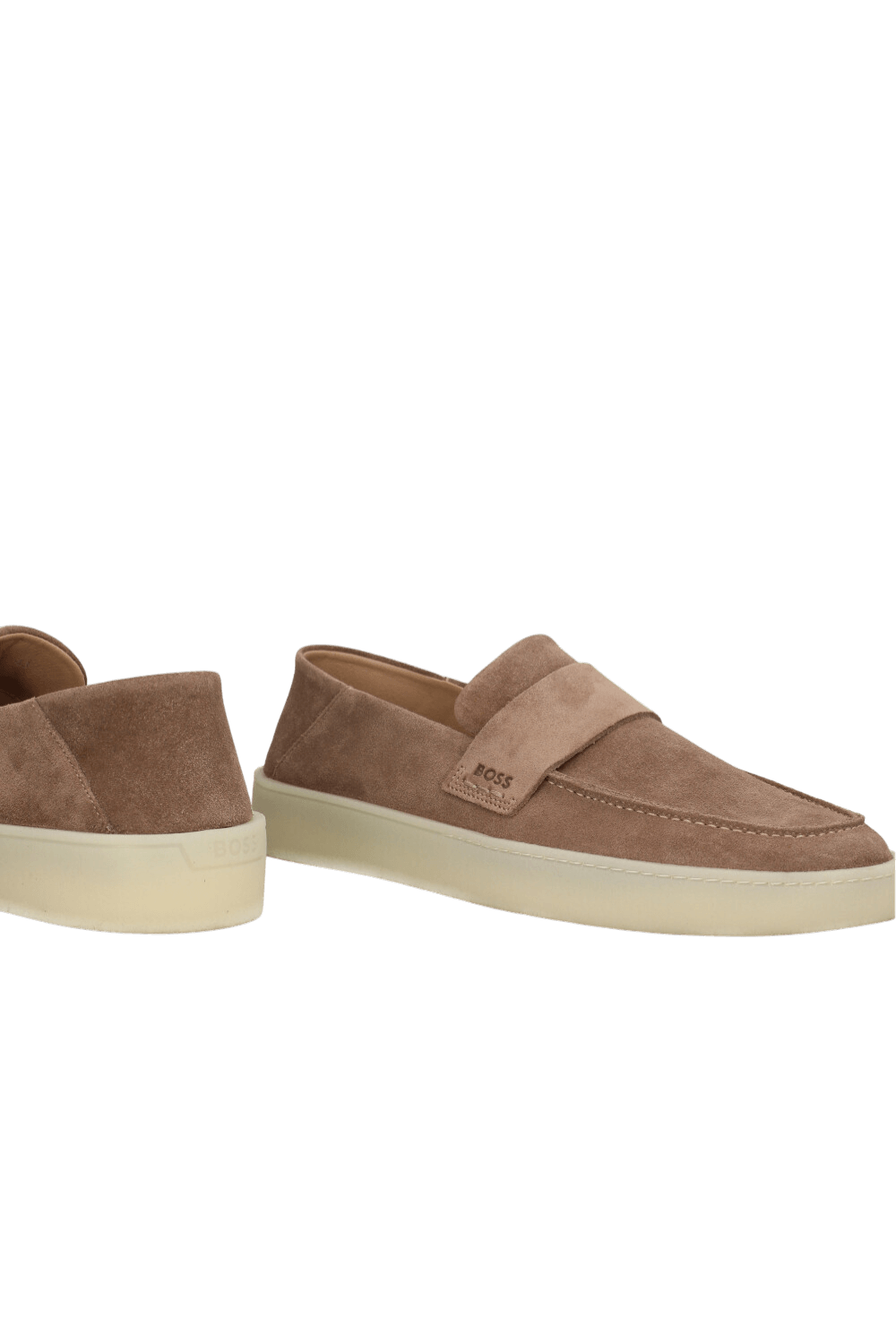 תמונת תקריב של נעלי מוקסינים