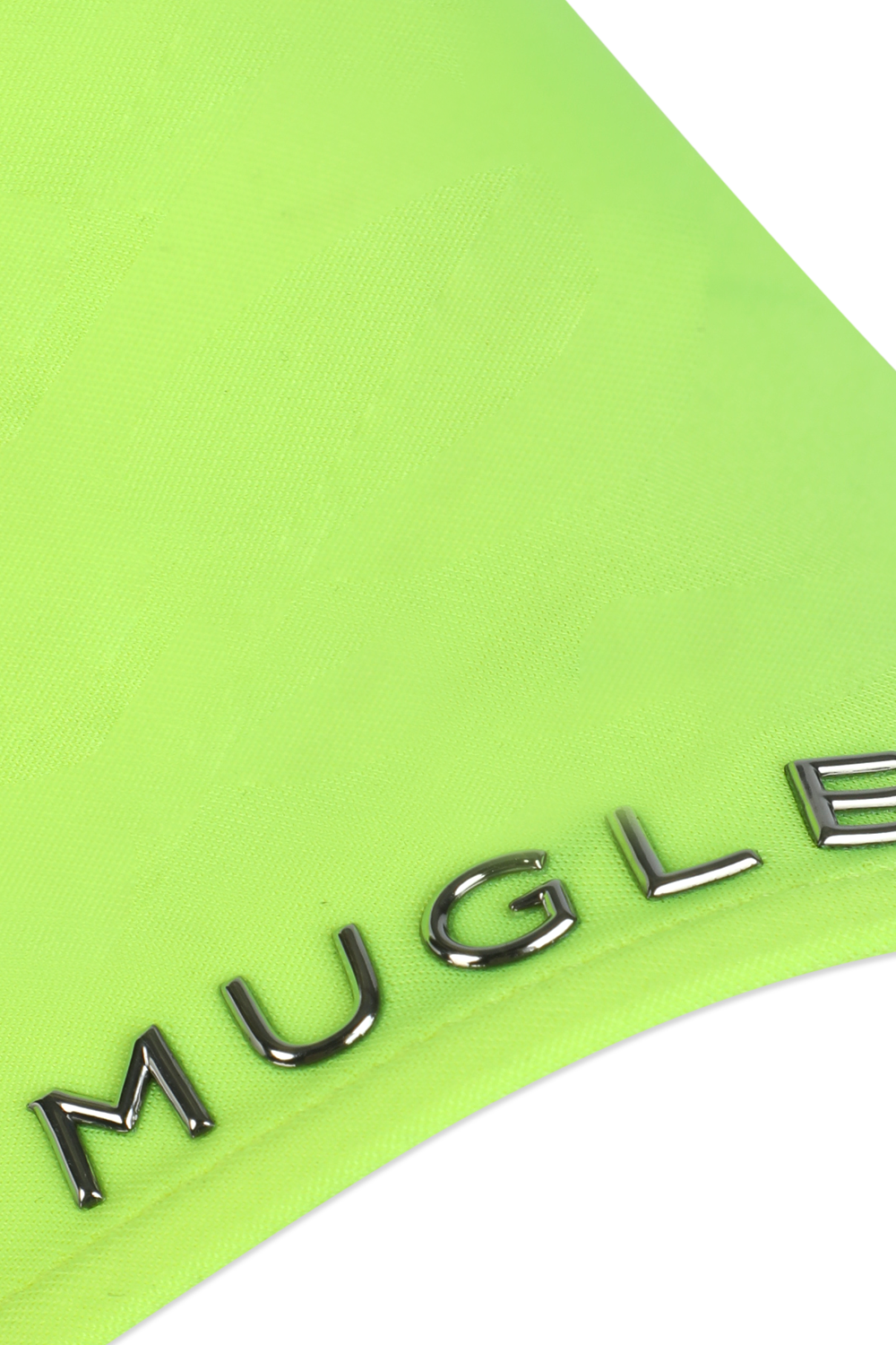 תמונת תקריב של בגד גוף עם פתחי קאטאאוט בצבע ירוק ניאון