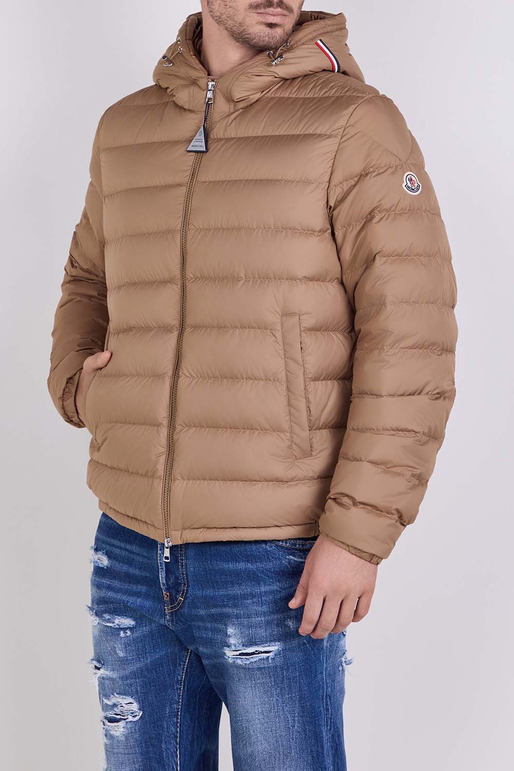 תמונת דוגמן קידמית של מעיל פוך