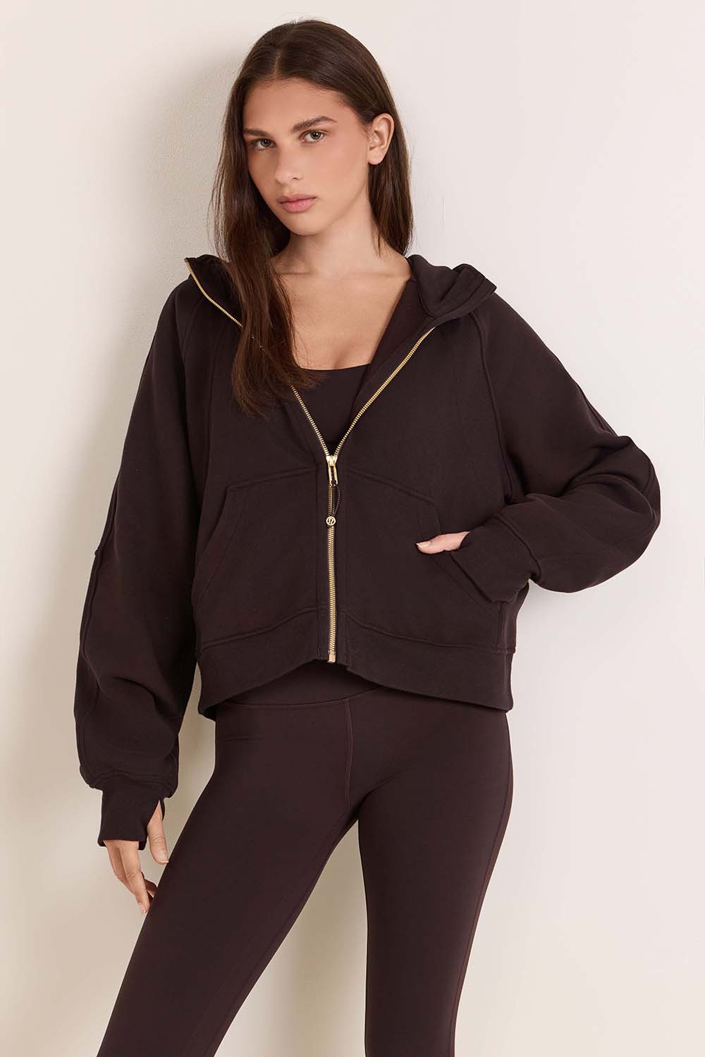 תמונת דוגמן קידמית של Scuba Oversized Full-Zip Hoodie