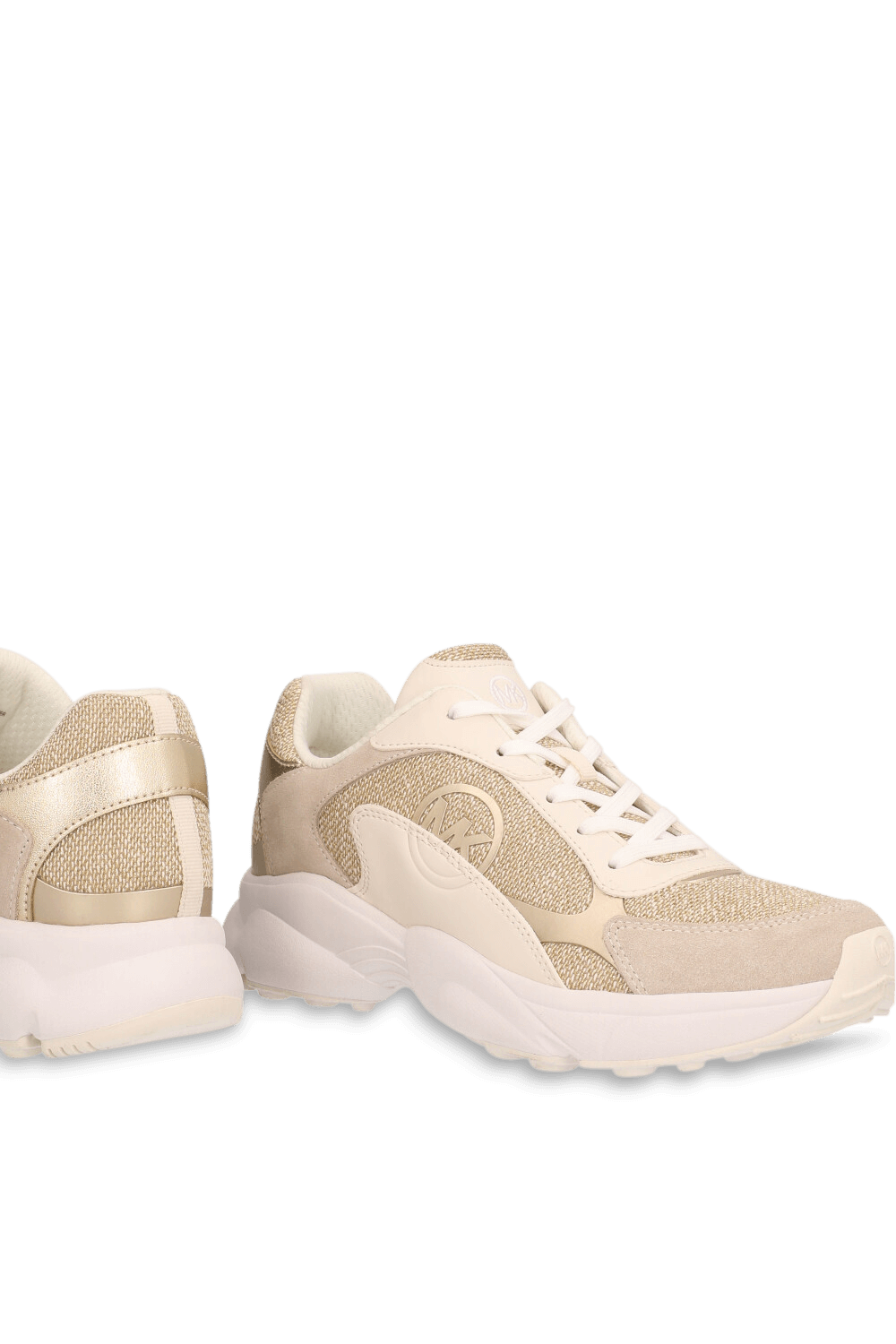 תמונת תקריב של נעלי סניקרס סליפ-און