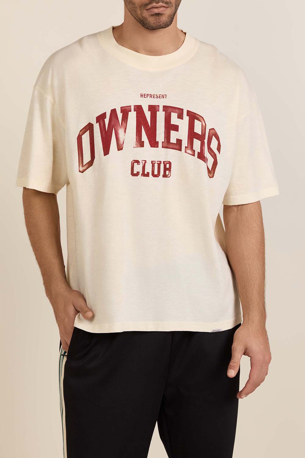 תמונת דוגמן קידמית של חולצת טי