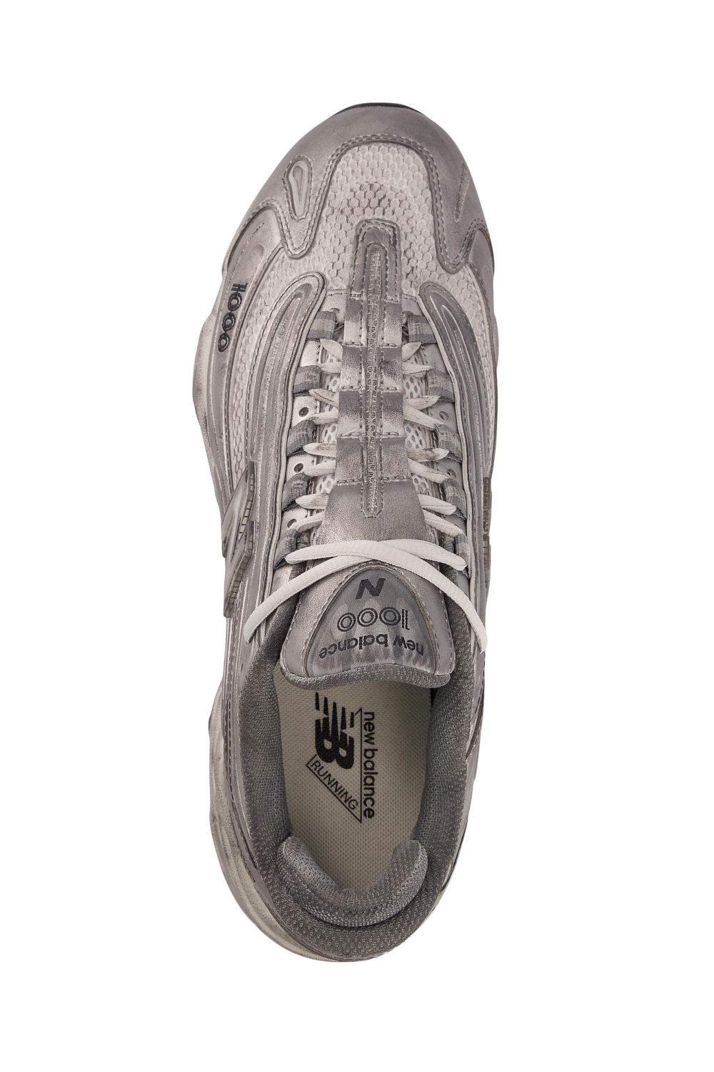 תמונת פנים של נעלי סניקרס 1000