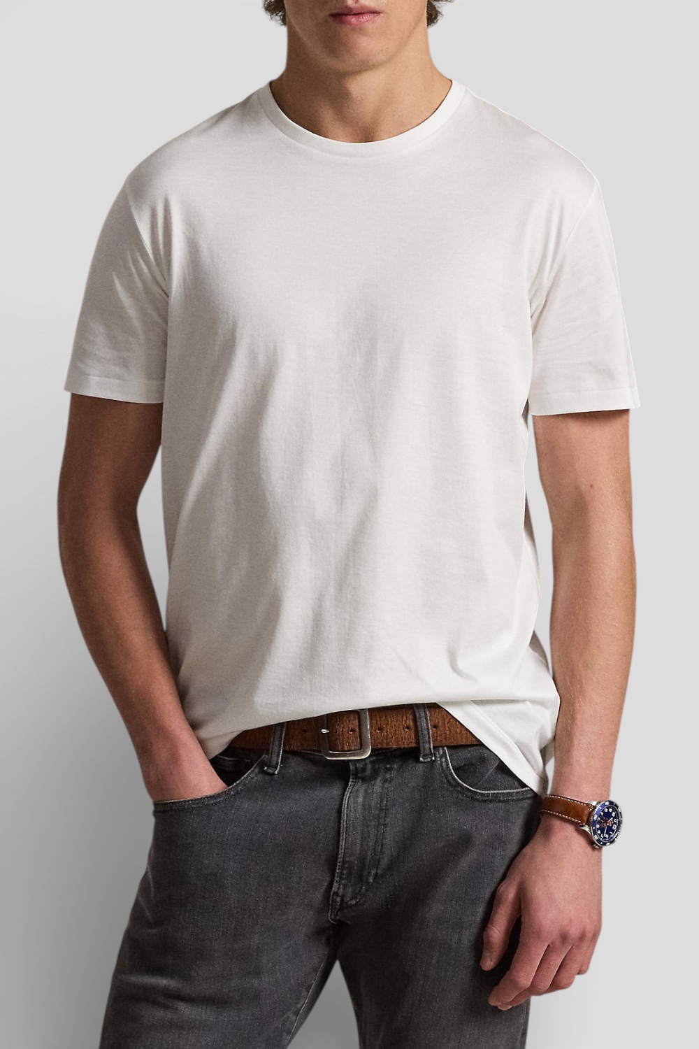 תמונת דוגמן קידמית של חולצת טי