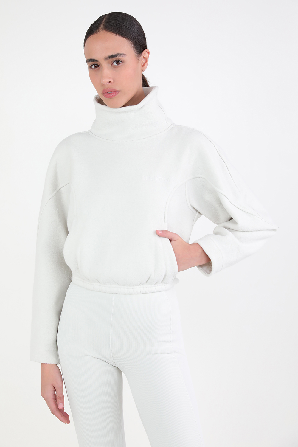 תמונת דוגמן קידמית של Brushed Softstreme Ribbed Zip Flared Pant 32.5