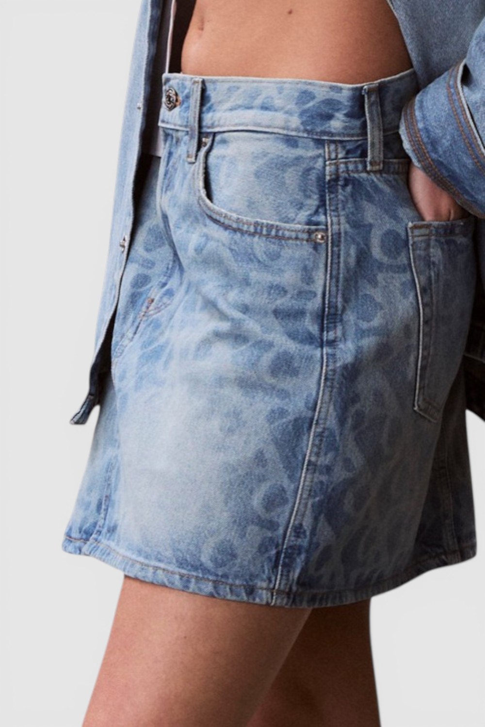 חצאית ג׳ינס מיני