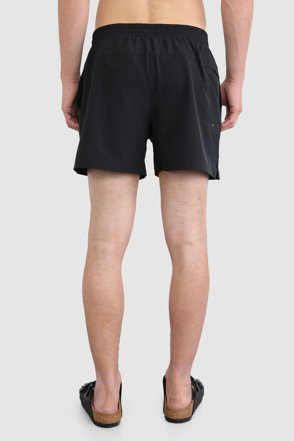 תמונת דוגמן אחורית של Pool Short 7