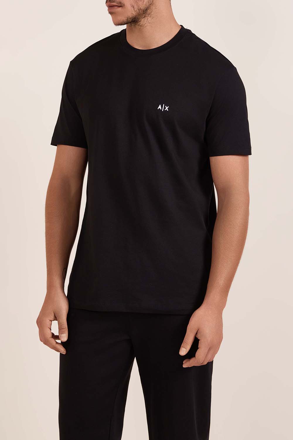 תמונת דוגמן קידמית של חולצת טי