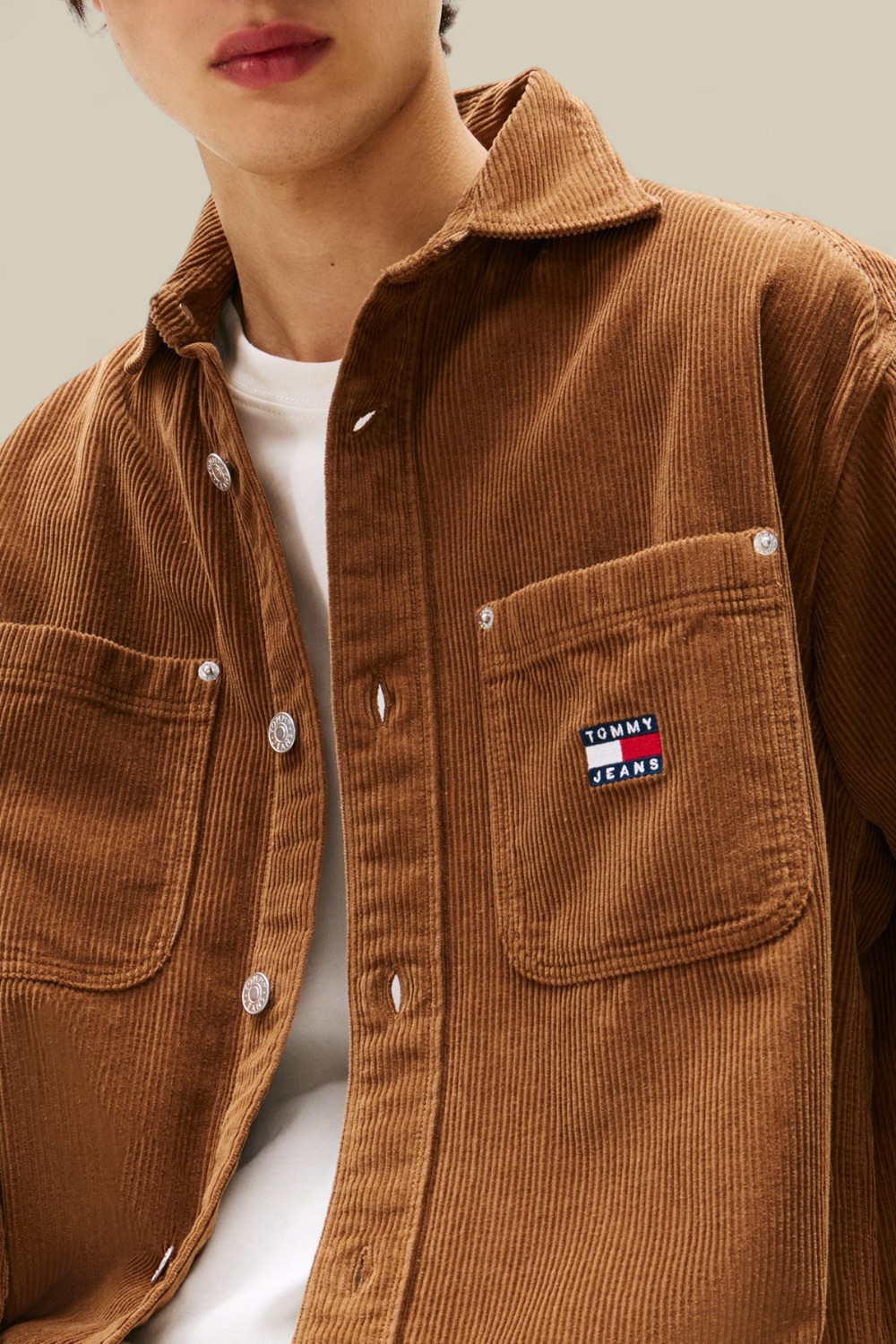 תמונת תקריב דוגמן של חולצת-ז'קט