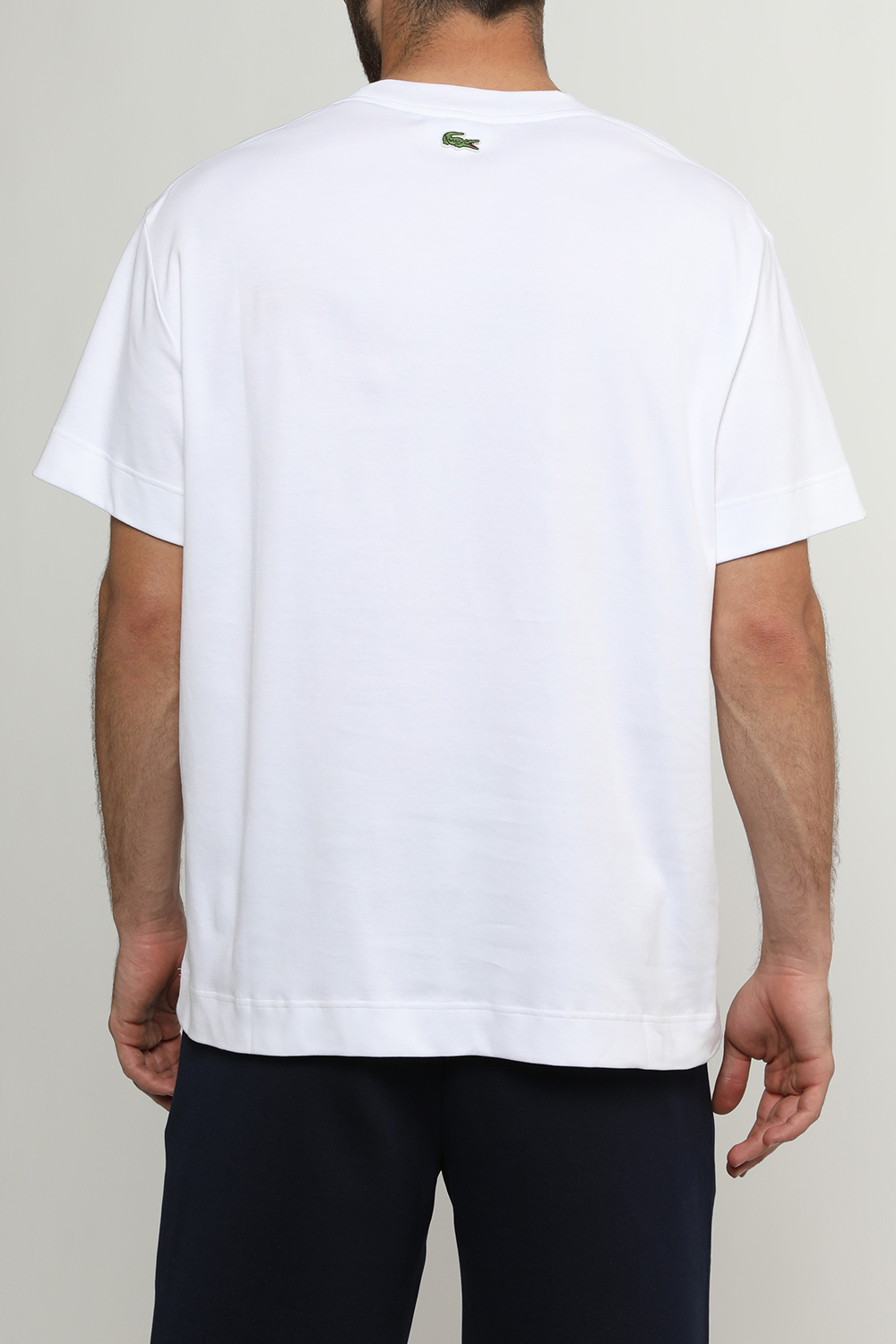 תמונת דוגמן אחורית של חולצת טי מכותנה