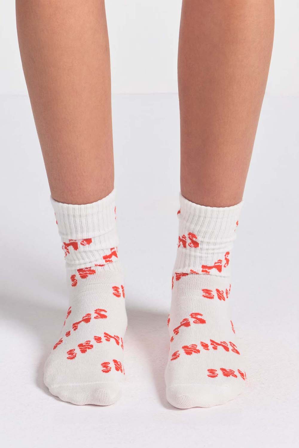 תמונת דוגמן אחורית של RIBBED CREW SOCK 3-PACK