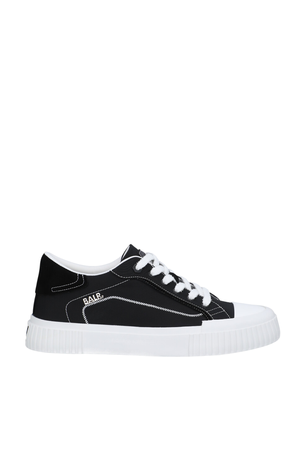 תמונה קידמית של סניקרס