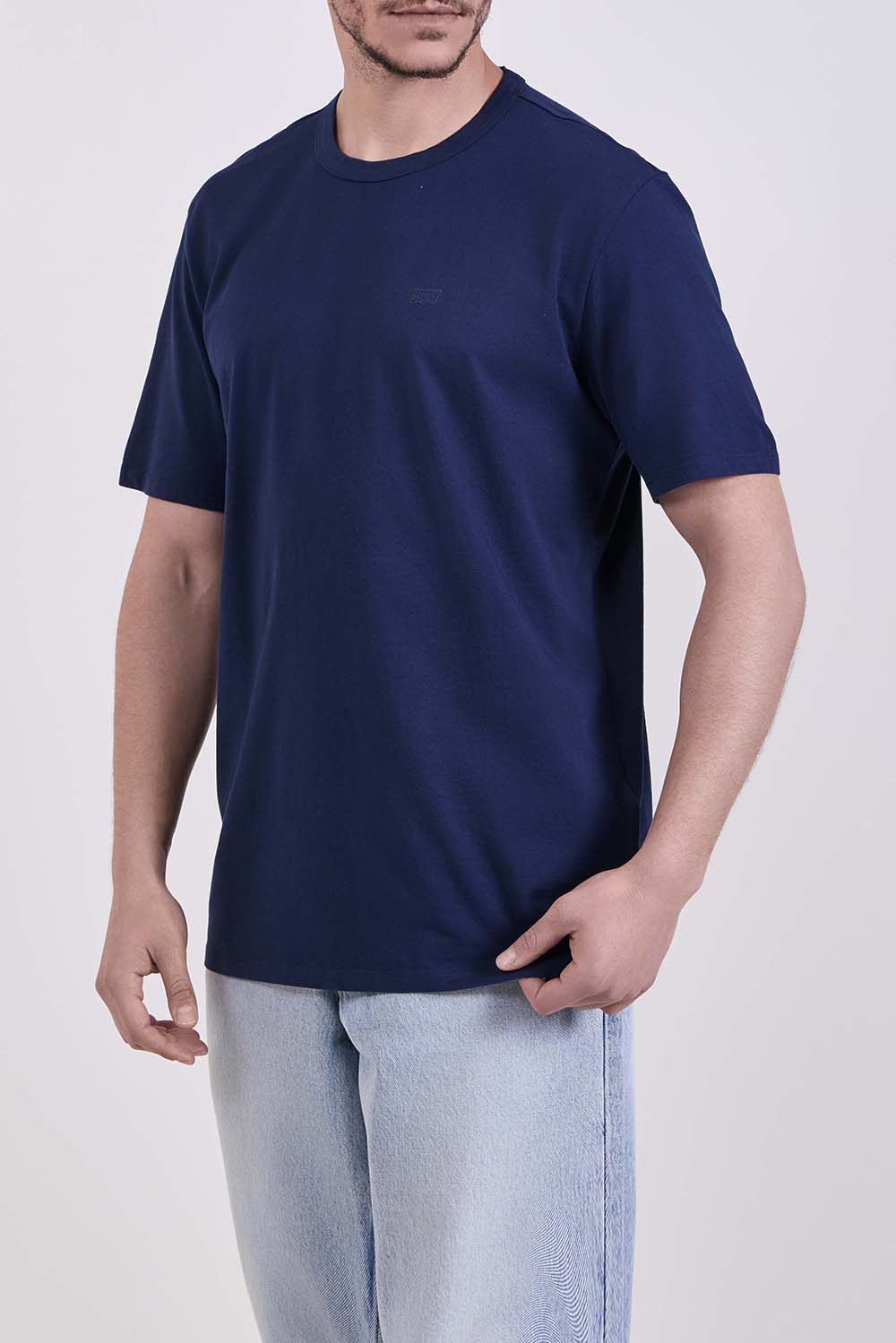 תמונת דוגמן קידמית של חולצת טי