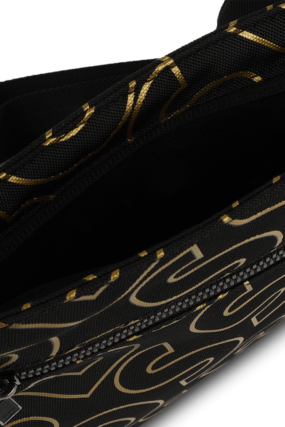 תמונת פנים של תיק צד מבד ממוחזר עם לוגו