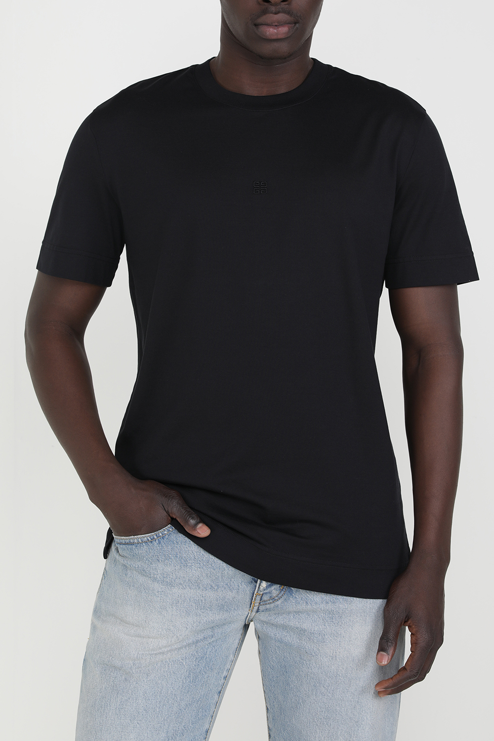 תמונת דוגמן קידמית של חולצת טי