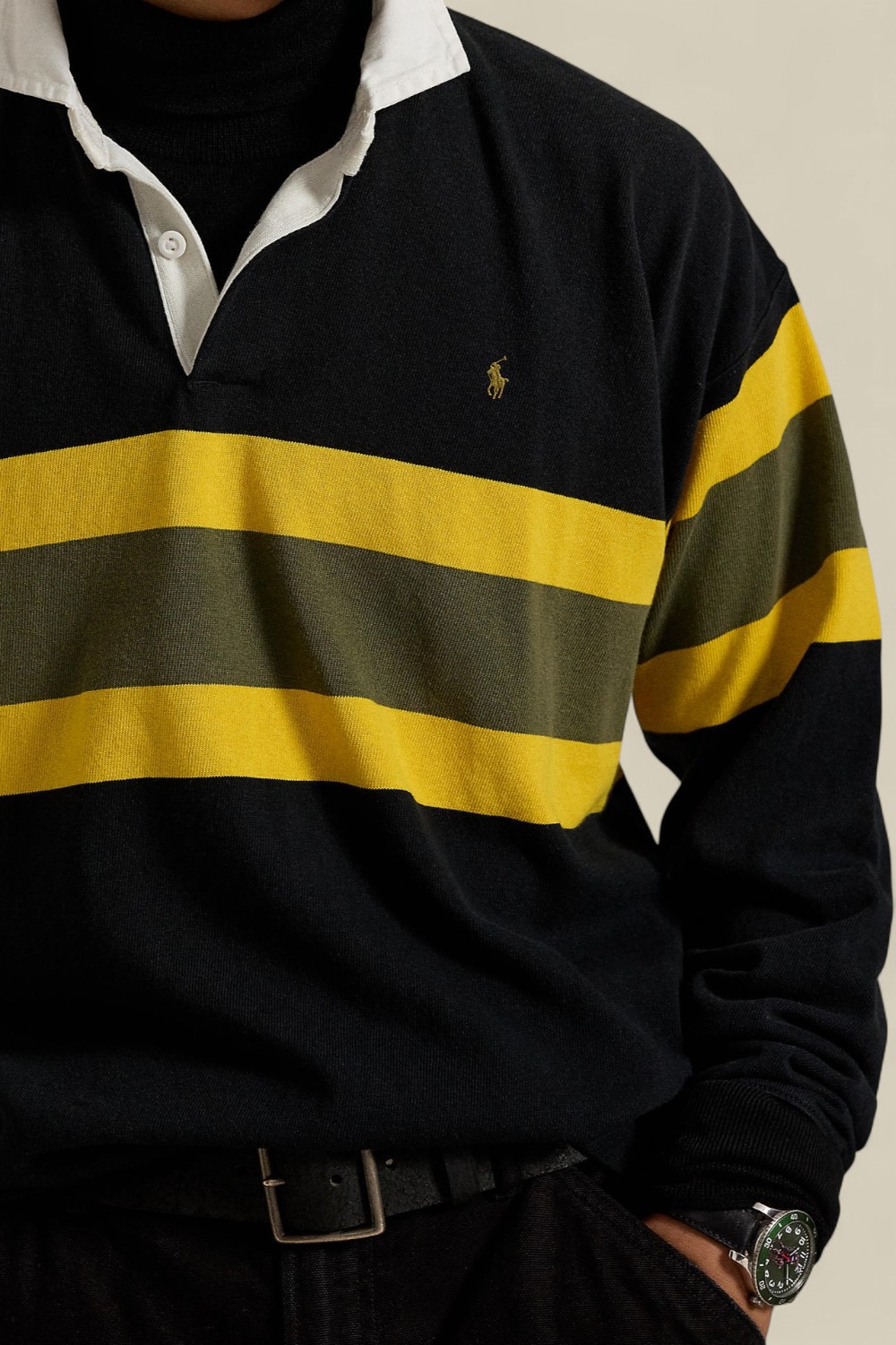 תמונת תקריב דוגמן של חולצת רוגבי