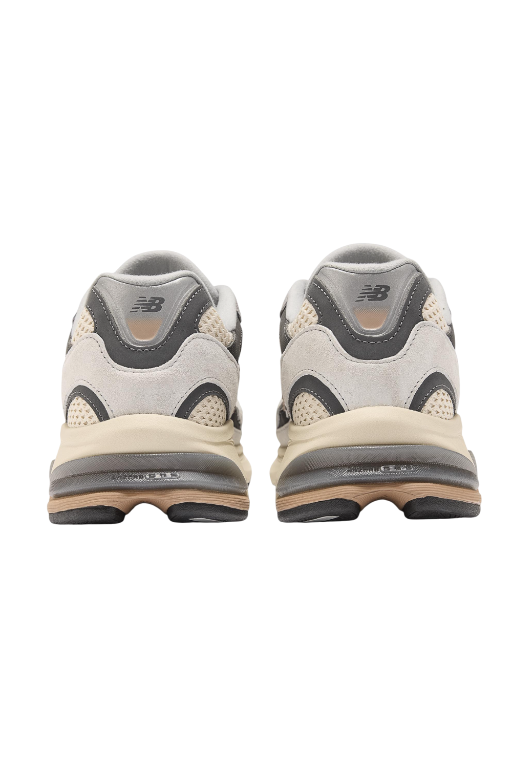 תמונה אחורית של נעלי סניקרס 2010