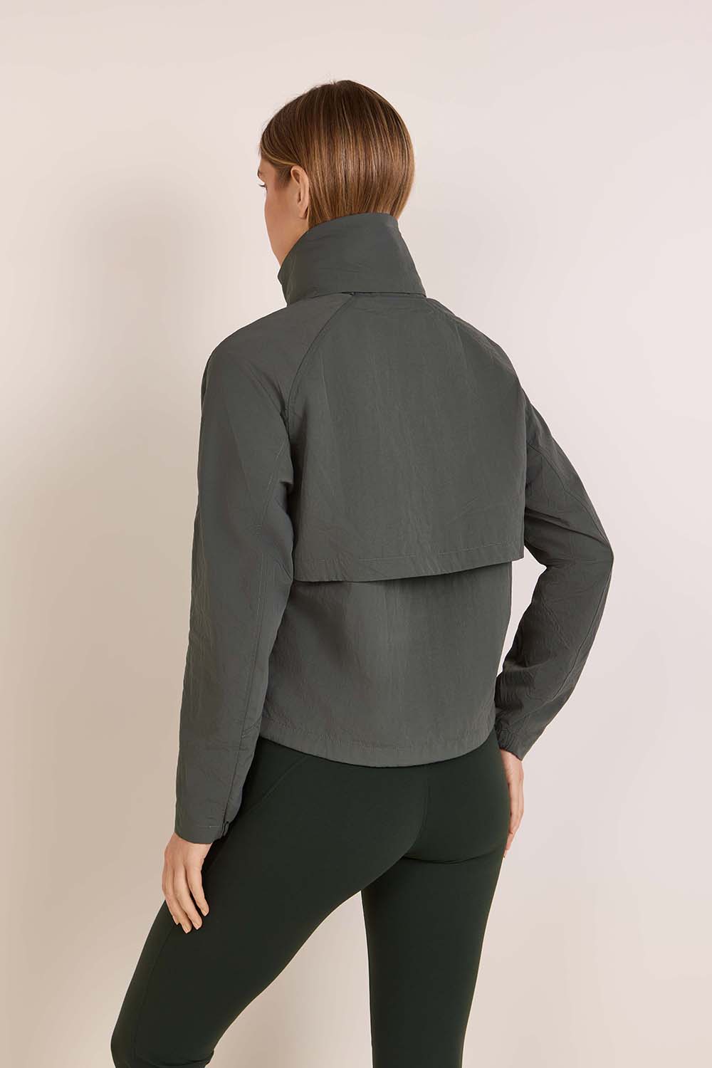 תמונת דוגמן אחורית של Always Effortless Jacket