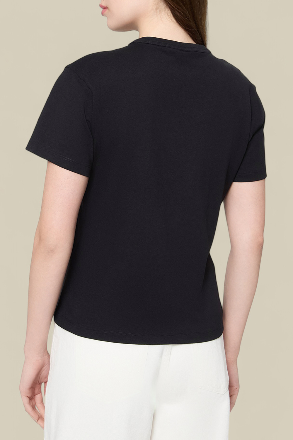 תמונת דוגמן אחורית של חולצת טי